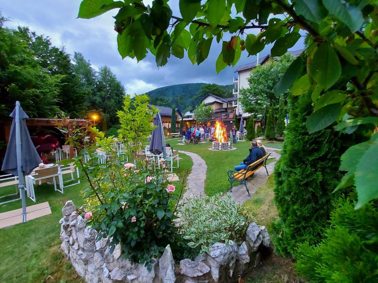 3 Stejari Brasov Hotel Alsótömös Kültér fotó