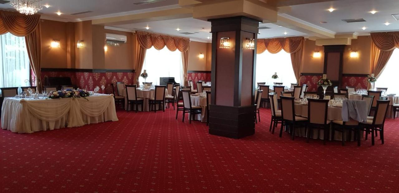 3 Stejari Brasov Hotel Alsótömös Kültér fotó